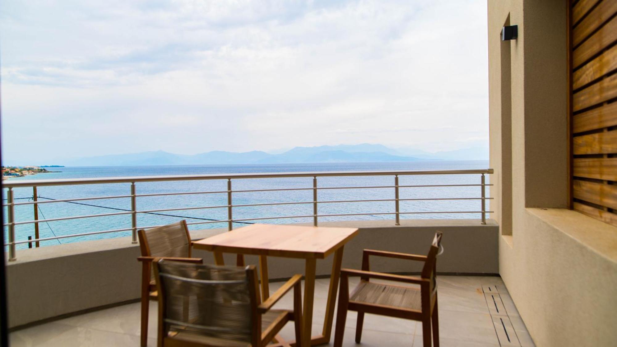 Alissachni Seaside Hotel Дервенион Экстерьер фото