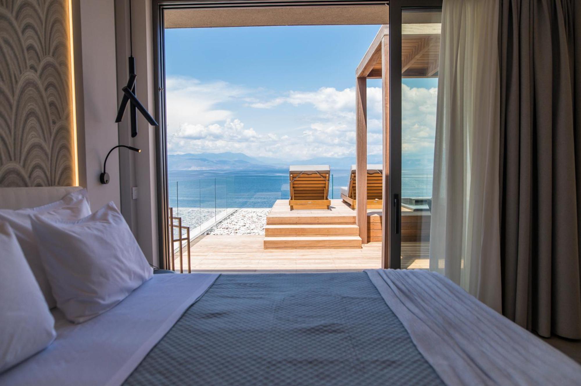 Alissachni Seaside Hotel Дервенион Экстерьер фото