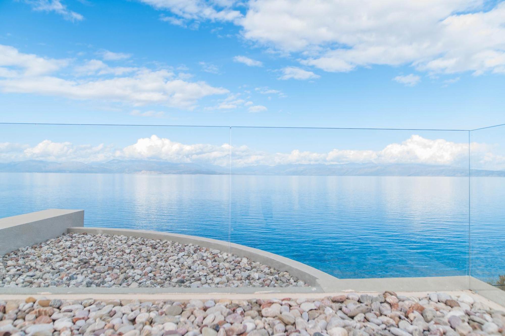Alissachni Seaside Hotel Дервенион Экстерьер фото